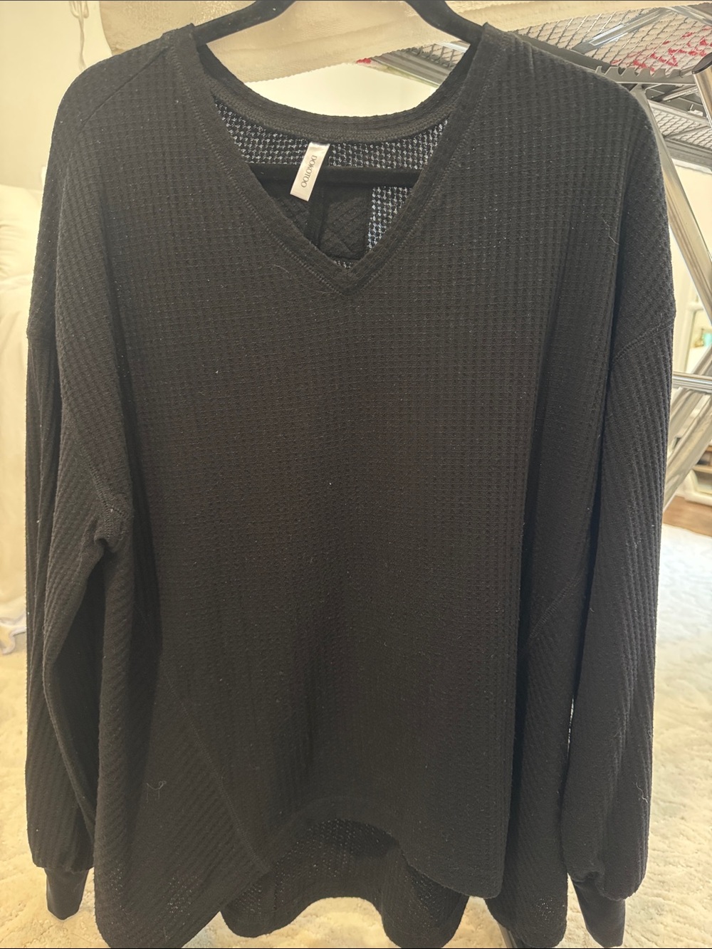 Women's V-Neck Waffle Knit Sweater - Black